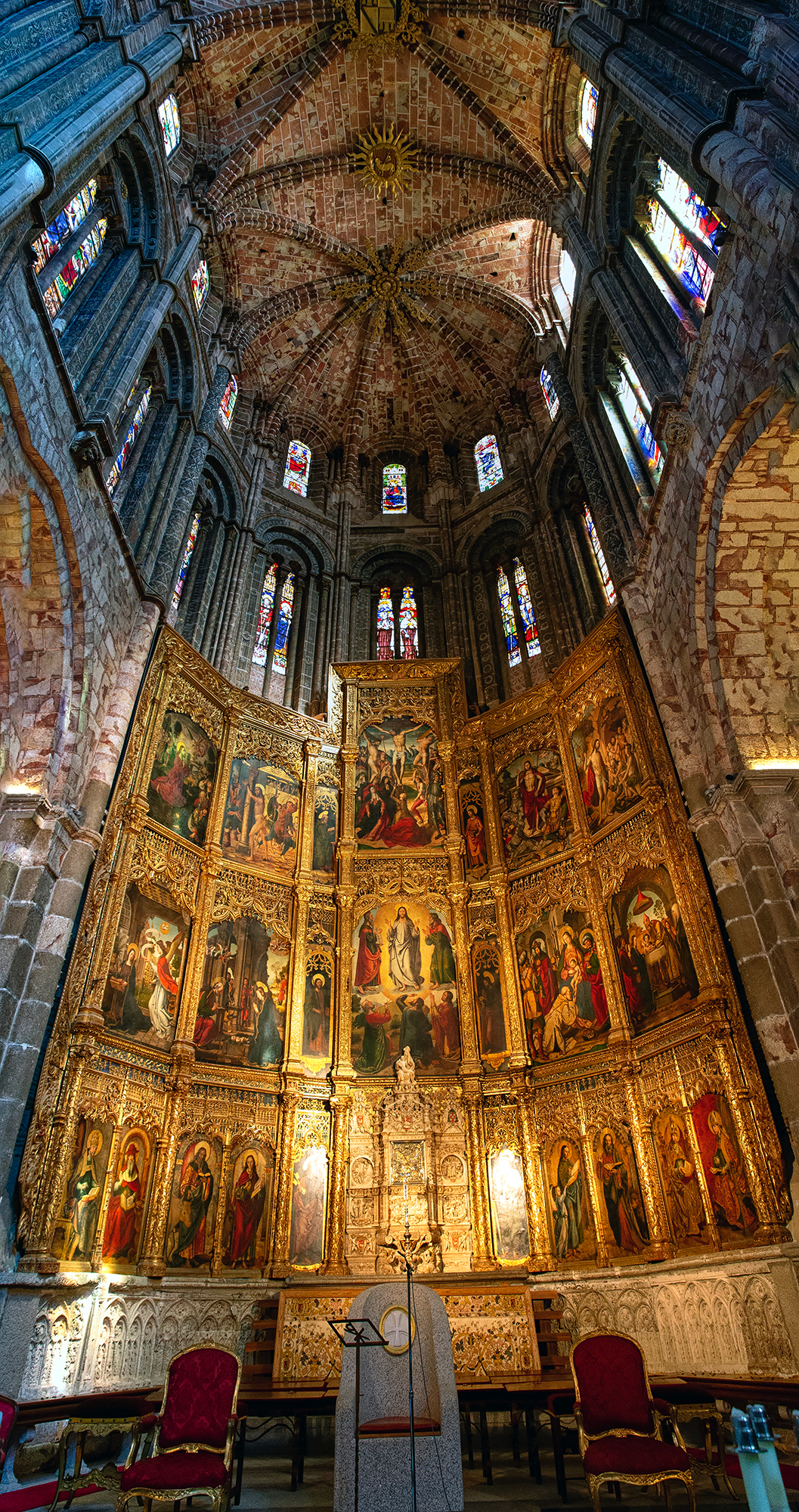 La cathédrale d'Ávila est considérée comme la première cathédrale gothique d'Espagne